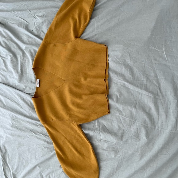 Aritzia Babaton Balloon sleeve mustard sweater S - Picture 3 of 9